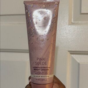 Bath & Body Works Pink Suede Hydrating Cream